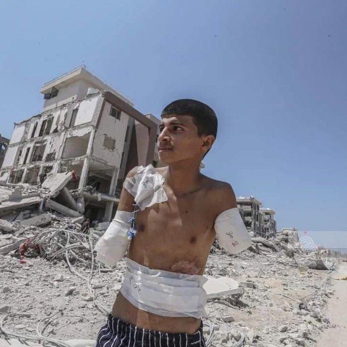 Laiba_Humanity's tweet photo. فلسطین کے بارے میں بات کرنا بند نہ کریں چاہے آپ اکیلے ہی بات کر رہے ہوں 💔💔💔 https://t.co/gnnBFdAQ6x
