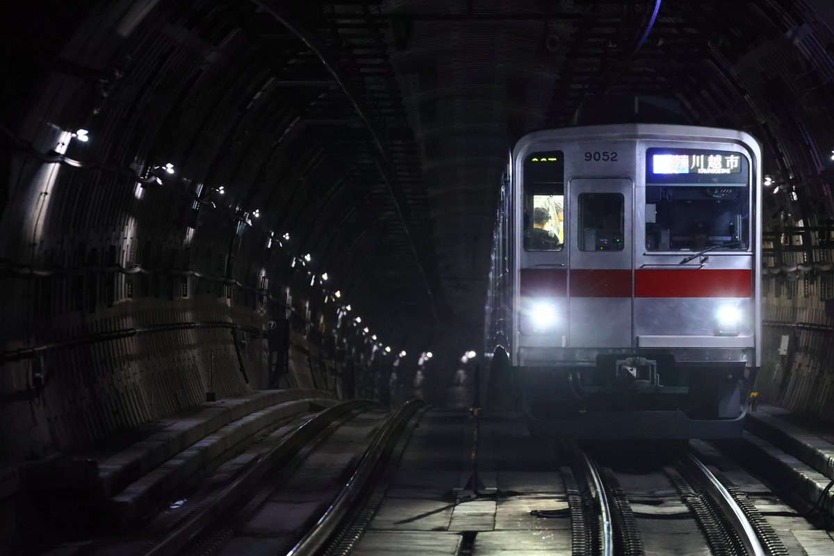 Tojo9051's tweet photo. 本日落成30周年を迎えた9152F。
番号上では先発の9151Fよりも一足先に落成した同編成。
今月12日に車両故障を起こし運用を離脱していたが、昨日24日より運用復帰を果たし無事30周年を迎えることとなった。最期までの活躍に期待したい。 https://t.co/kLpObbvAiM