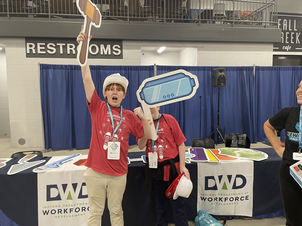 jagindiana's tweet image. What do you want to be? Explore careers at the @WorkforceIND table with us at #JAJobSpark! ⚒️ 💰 🌽