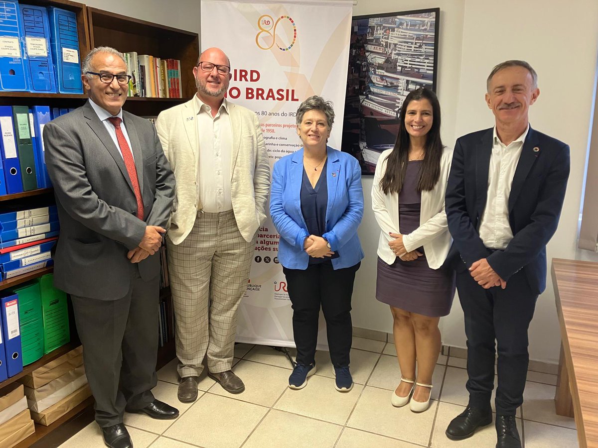 Valérie VERDIER (@v_verdier_ird) on Twitter photo 🇧🇷 Avec <a href="/AndreiPolejack/">Andrei Polejack</a>, Directeur scientifique de recherche et innovation à l'INPO (Institut National de Recherche Océanique) et Flávia Lucena-Fredou, co-porteuse du LMI #TAPIOCA, nous avons échangé sur notre agenda commun autour des océans, avec l'#UNOC de Nice comme objectif 🇧🇷 Avec <a href="/AndreiPolejack/">Andrei Polejack</a>, Directeur scientifique de recherche et innovation à l'INPO (Institut National de Recherche Océanique) et Flávia Lucena-Fredou, co-porteuse du LMI #TAPIOCA, nous avons échangé sur notre agenda commun autour des océans, avec l'#UNOC de Nice comme objectif