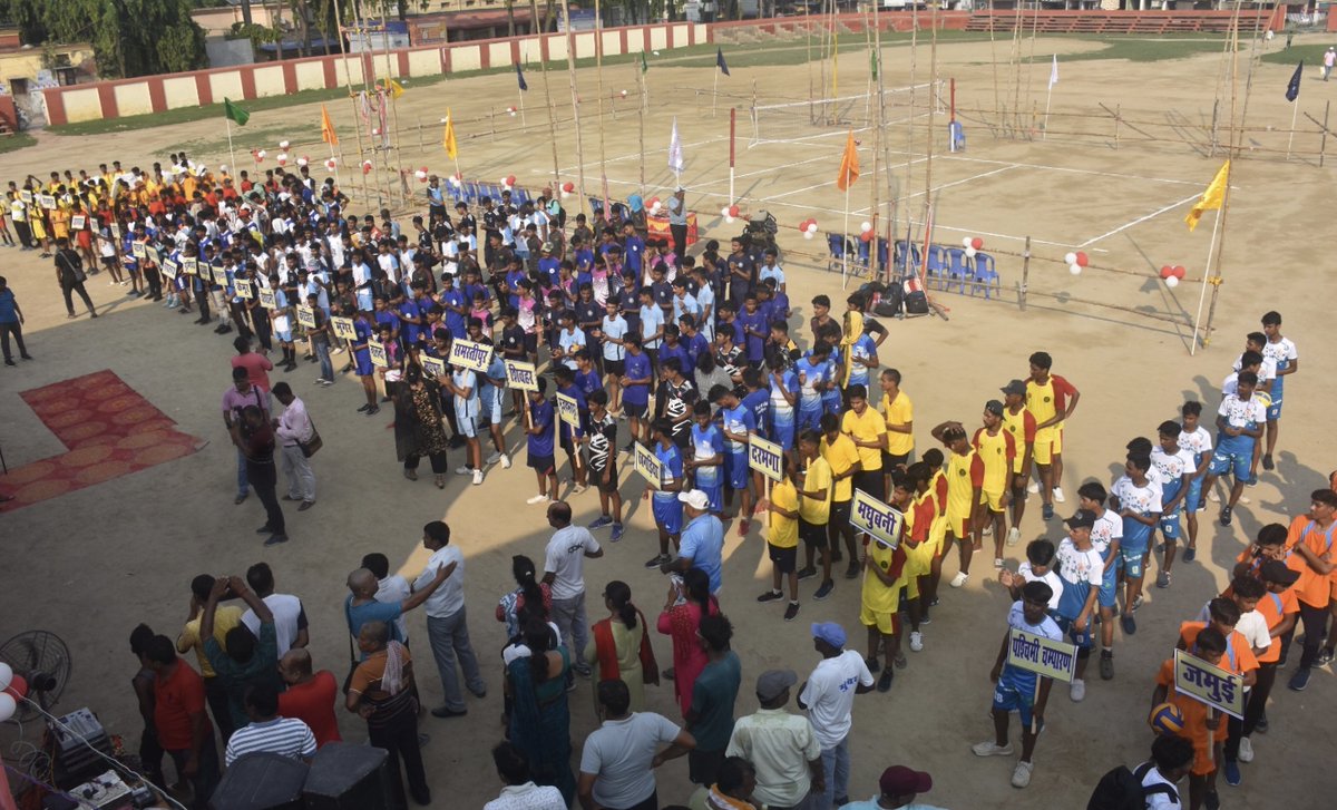 patnanewslive's tweet image. राज्यस्तरीय वॉलीबॉल प्रतियोगिता में बेगूसराय के खिलाड़ियों का दबदबा, तीनों मैच में जिले का टीम जीता

#volleyball #StateLevel #Begusarai  #Bihar