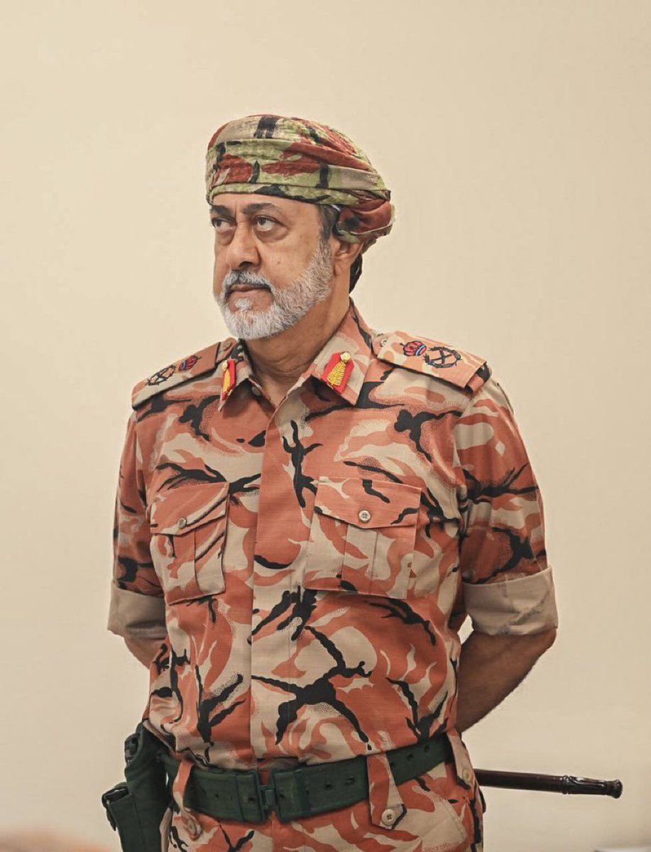 O2_3X's tweet image. الهيبة لا تليق الإ بكم سيدي السلطان'♡

#السلطان_هيثم_بن_طارق
#سلطنة_عمان