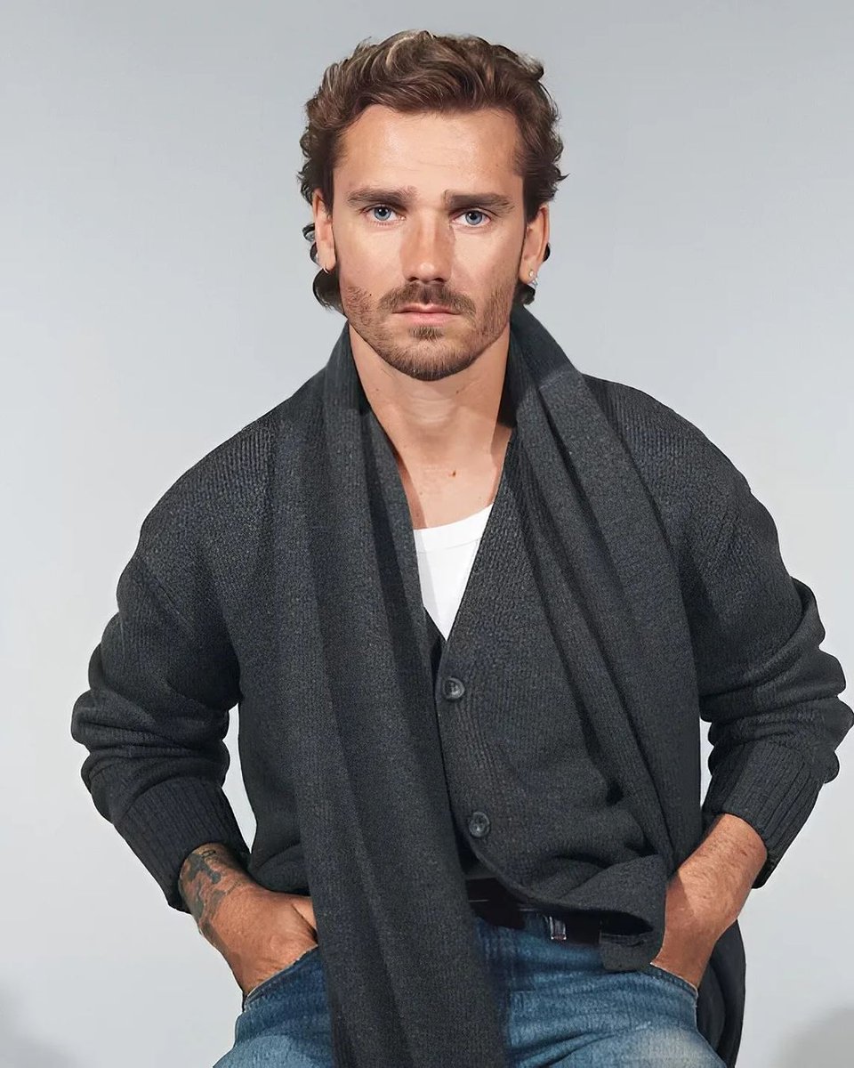 Griezmann7fc's tweet photo. es el hombre de mi vida. https://t.co/4tfIHZ1IIB