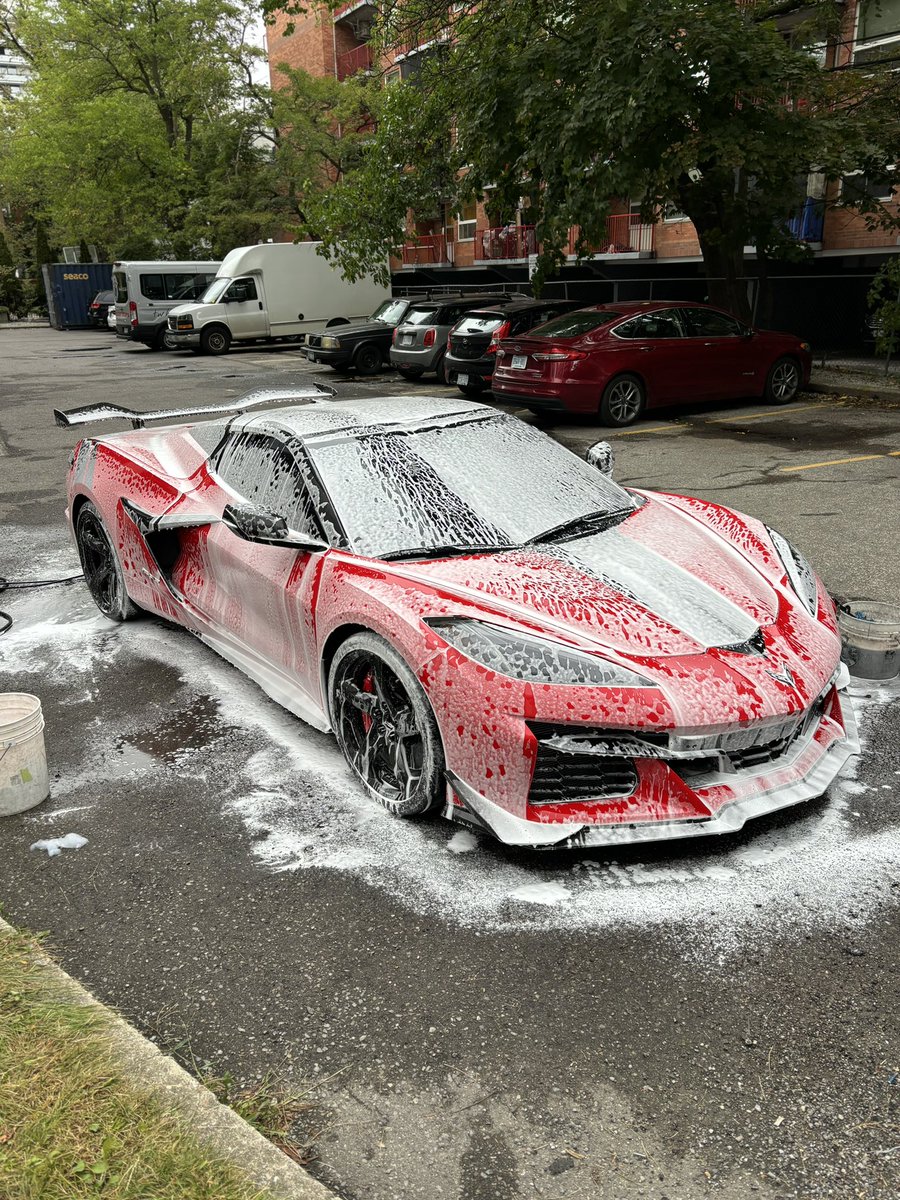 _dylanpatrick's tweet image. Was never really a fan of the C8. But this  C8 Z06 Spec is fire 🔥🔥🔥