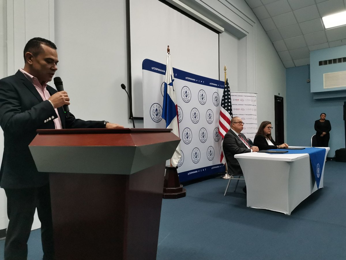 CSSPanama's tweet photo. 📍#CiudaddePanamá
Firma de convenio entre la Caja de Seguro Social y la Asociación Panamericana de Mercadeo Social (PASMO), con el fin de establecer la cooperación del proyecto de prevención, y cuidado en clínicas de tratamiento antirretroviral de la CSS. https://t.co/kQnLdMjRFy