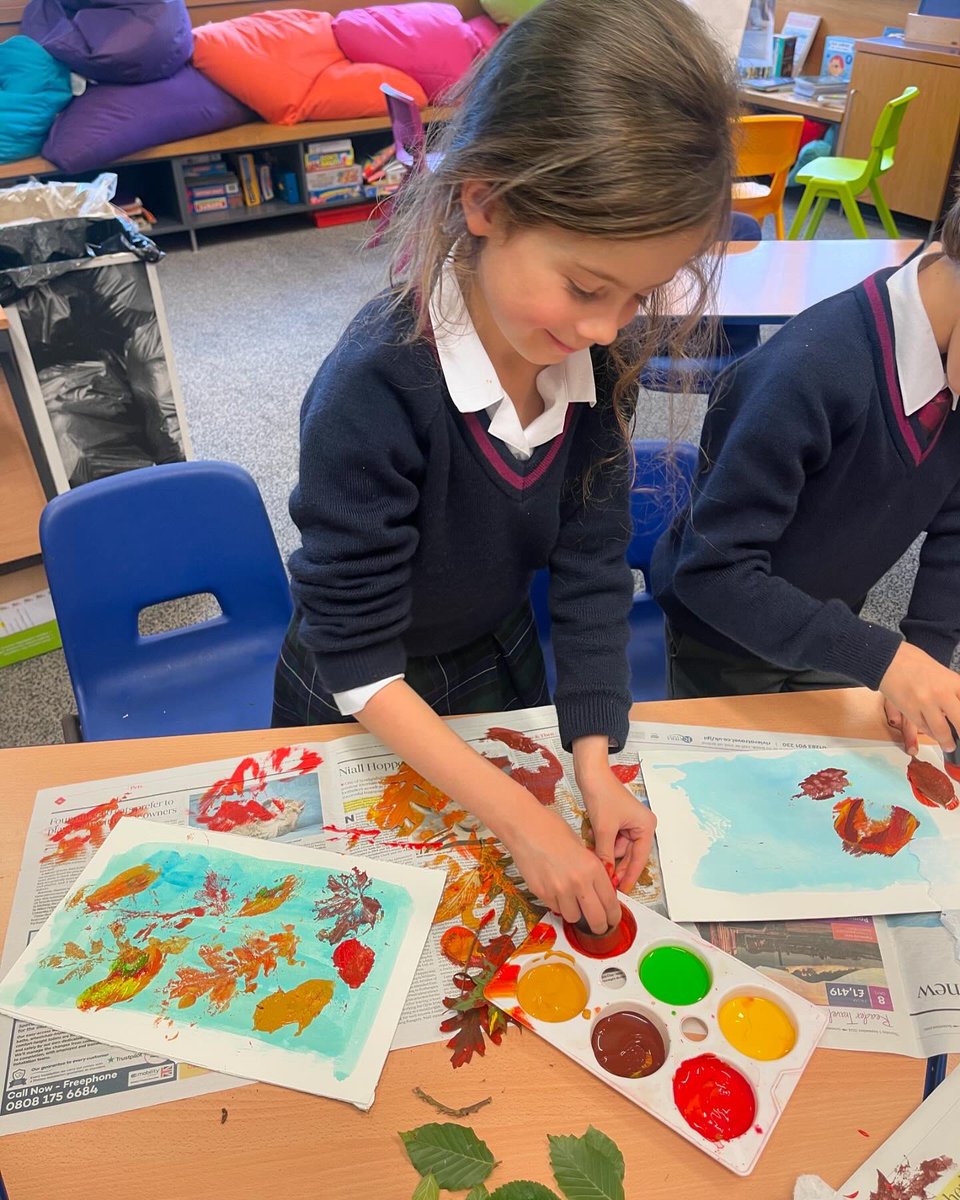 FettesPrep's tweet image. M and P Forms have had a wonderful time leaf pressing in autumn crafts during activities this evening 🍂