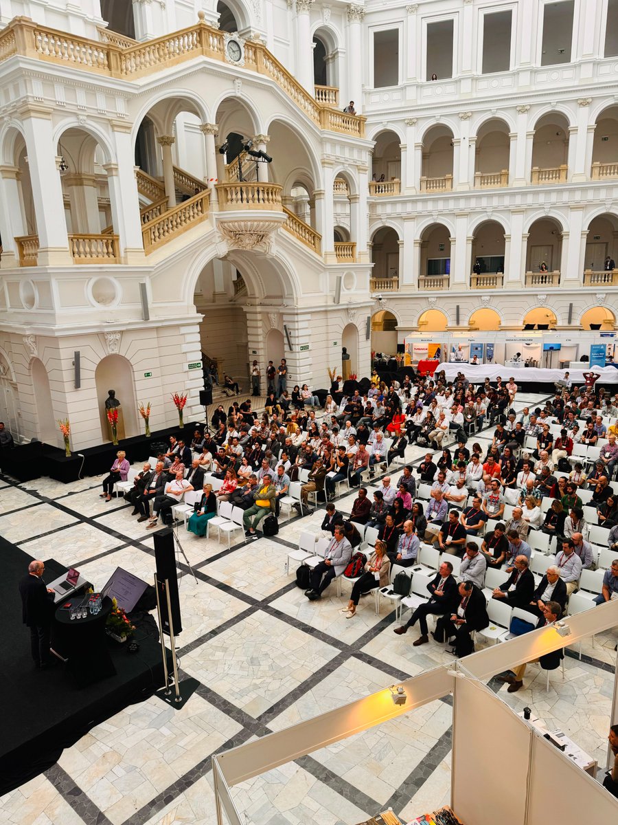 TRANSLATE tweet media