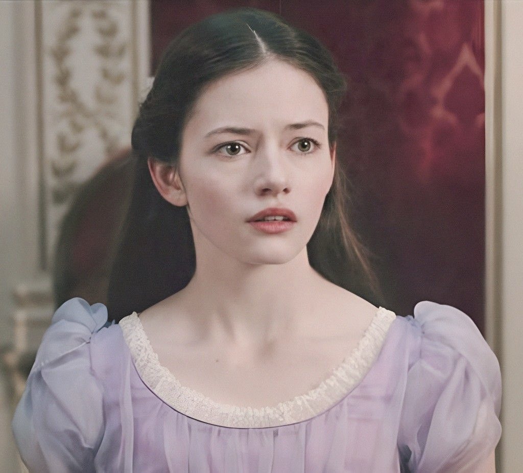 меня отправили представлять нашу школу на каком-то важном мероприятии. отвратительно тревожно на душе. не люблю эти бесполезные сборища.