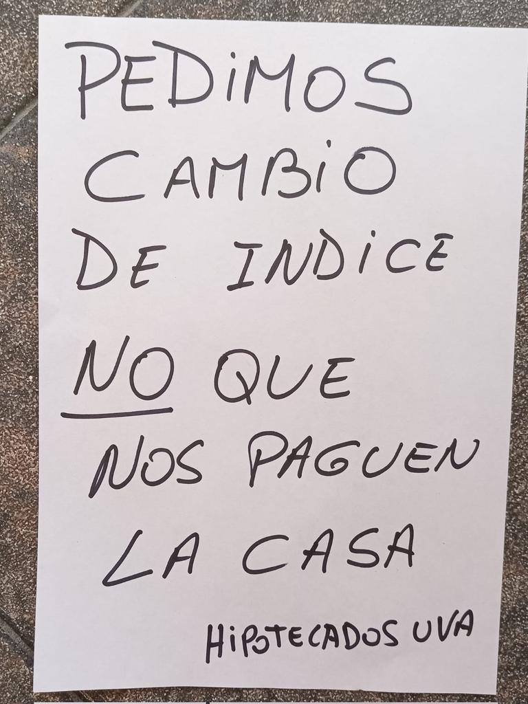 Hugocba72's tweet photo. @MarcoMenseLR @VickyVillarruel @hipotecadosuva .@SenadoArgentina @GugaLusto
@ezeatauche @JuanManzurOK @GugaLusto @ljuez @LupeTagliaferri @RomeroxSalta
@carmenAlvarezR @ditulliojuli 
@alevigo @wadodecorrido
@jfrejal @LinaresCarlosCR
@FernandoSalino @OscarParrilli @EugeniaDureTDF 
@marianorecalde 
SESIÓN LEY DE @hipotecadosuva https://t.co/lXN68jjM9b