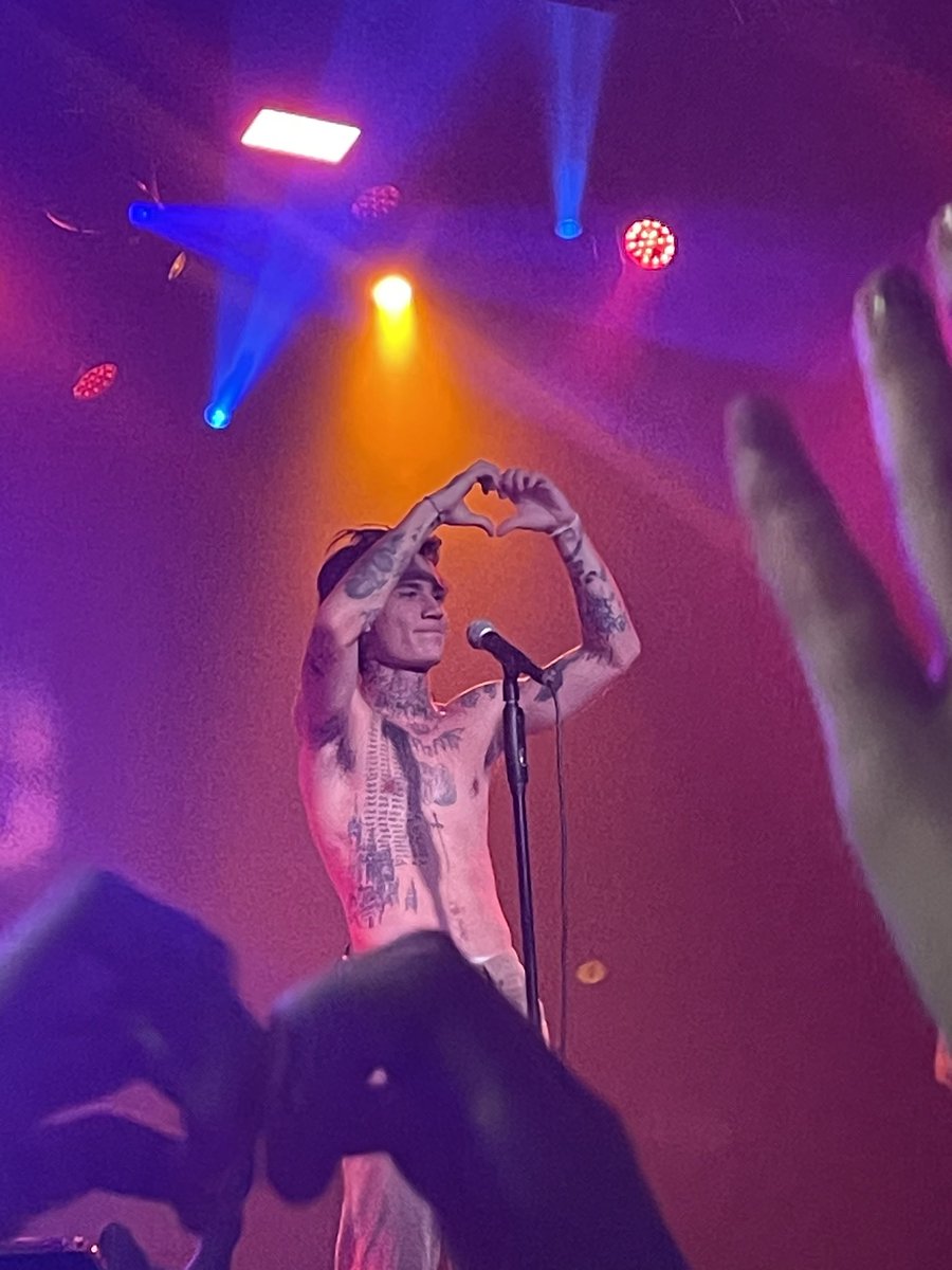 noeliia14_'s tweet photo. Lo de ayer fue TAN fuerte🥹❤️
#WTMStour #jxdn https://t.co/fEJYKiWs0U