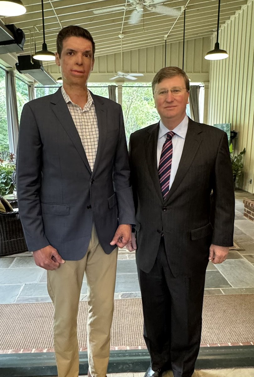 tatereeves's tweet photo. Enjoyed welcoming @sambrownusa to Mississippi!

He’s an American patriot, Purple Heart recipient, small businessman and devoted family man.

We need more conservatives like him in the U.S. Senate! https://t.co/TOZg7upkvp