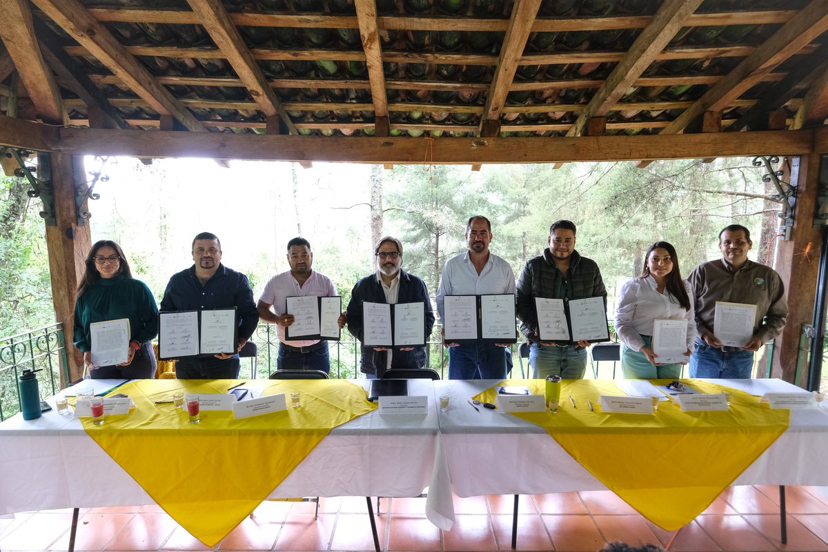 El modelo de #paisajebiocultural fomenta en poblaciones rurales la oferta de productos o servicios que nacen desde su propia identidad. El municipio de #SanGabriel del #TerritorioJIRA formará parte del segundo en Jalisco: “Sierra Volcánica: Tierra de ocoxal y tradición”.