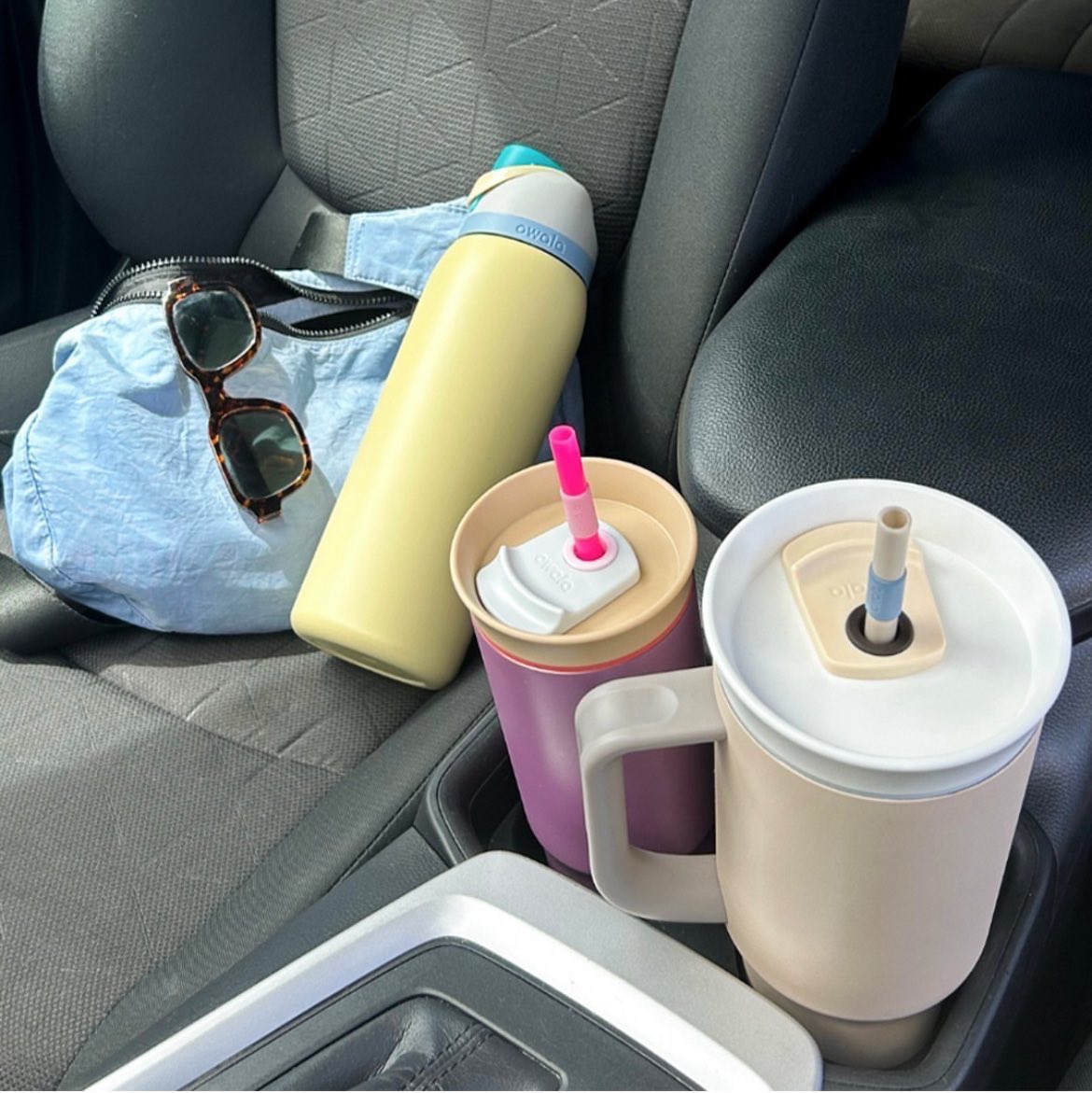 pomargusky's tweet photo. [ #Skyพรีออเดอร์ ] 🌻  Owala tumbler 40oz 
มีลดราคาจากเทศกาลซูซอก

เหลือ 1,990.-  กดจากเกาหลี

รับถึง30/9 ราคานี้ นะคะ

#พรีจีน #พรีออเดอร์ญี่ปุ่น #พรีออเดอร์เกาหลี #พรีเกาหลี #พรีออเดอร์จีน #ของมันต้องมี #ของดีบอกต่อ #tumbler #แก้ว #DiorSS25 #JENNIE #สนามแดงเล่น #แม่ตั๊กกรกนก https://t.co/c50kn3NVLp