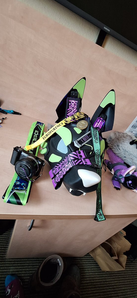 Viviyeen tweet media