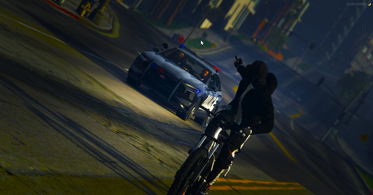 calleochorp's tweet photo. 🚨 ¡Acción en las calles de Calle Ocho RP! 🚔💨 Una intensa persecución en moto por las calles, la policía no se queda atrás. ¿Quién ganará esta vez? 😎🏍️ #CalleOchoRP #Persecución #Roleplay #Acción https://t.co/JCZGOHIyss