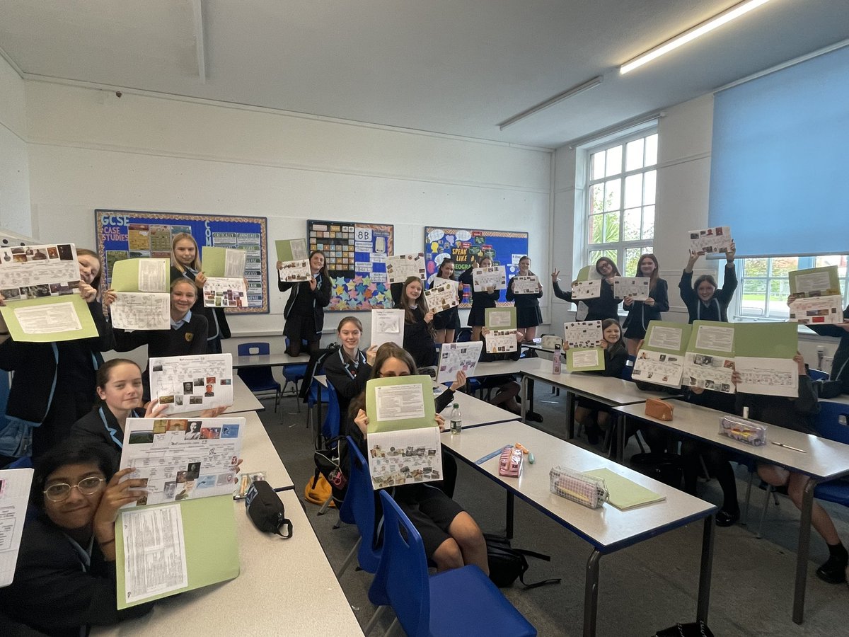 WKGS_Geography's tweet photo. 8Y showing off their fantastic “History of China” timelines. #WKGSY8 #geography https://t.co/qI9dt9oB9F