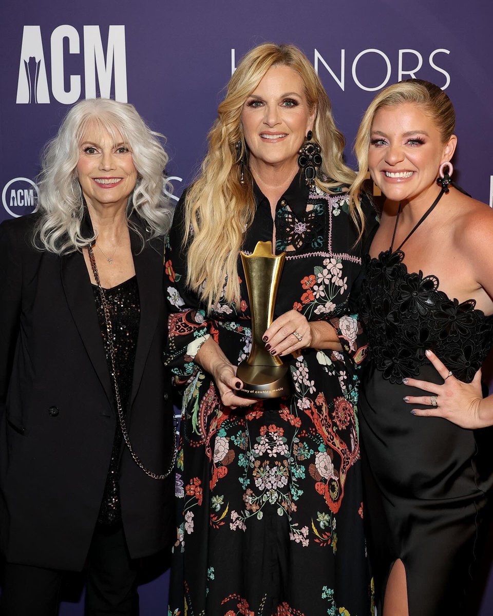 Trisha Yearwood tweet media