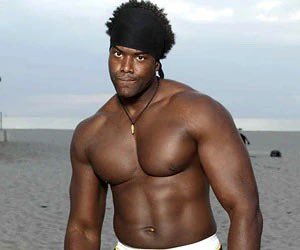 AXEtheMercenary's tweet photo. Super random but watching back some #SmackDown04 I came across Tough Enough 4 and I’m kinda shocked that WWE never signed contestant Justice Smith. He did American Gladiator and MMA post WWE but dude was big, handsome and charismatic, seemed like a no brainer to sign him. https://t.co/0BfS8HzsKi