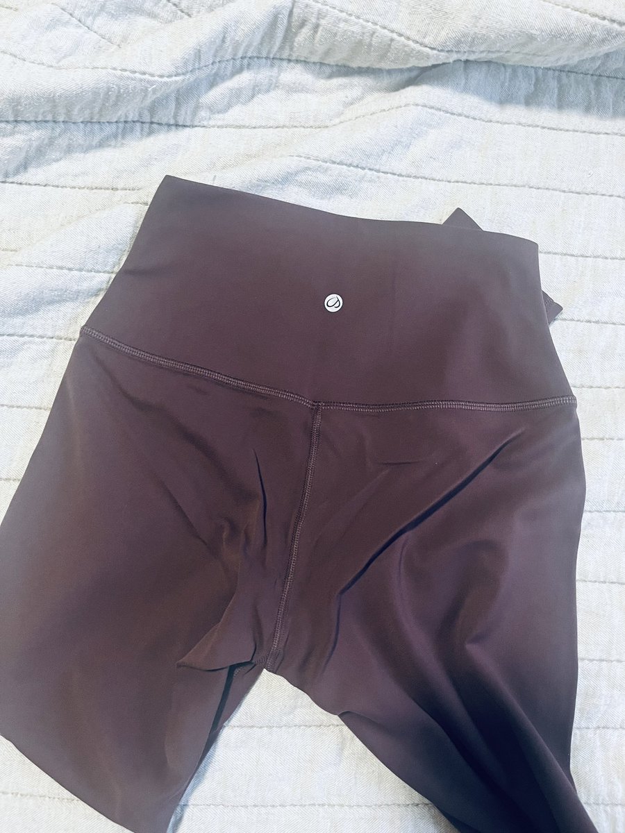 Alexaa_shut's tweet photo. The best leggings with so many cute styles and colors for fall! The butterluxe line is so soft and comfy, super versatile for days at home or for the gym. Check out the link in my bio 🤭
@crz_yoga https://t.co/itcEaMb6Yi