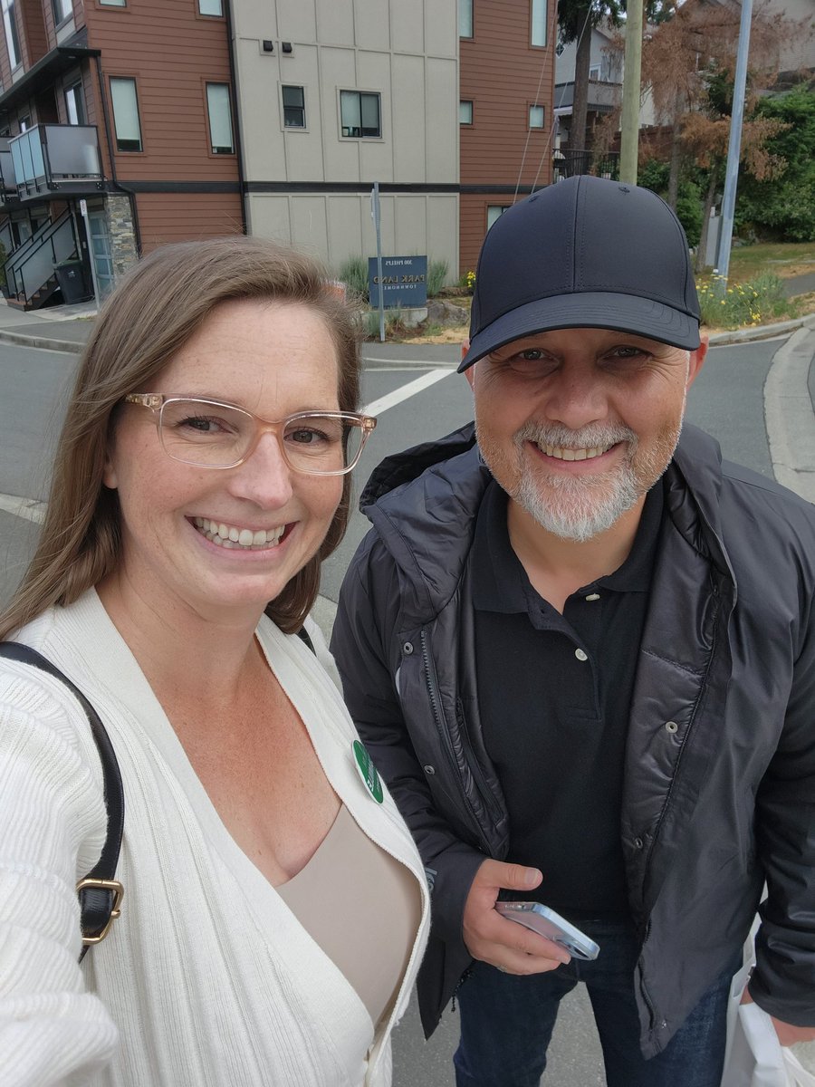CCurrieadvocate's tweet image. Join us today from 6-7:30 for an engaging community conversation with Adam Olsen and Camille Currie! Let’s talk representation.🌿 #CommunityTalk #YourVoiceMatters @TeamCurrieESC @AdamPOlsen

Tuesday Sept 24, 6-7:30pm
401 Lampson St, Esquimalt

RSVP-
bcgreens.ca/september_24_r…