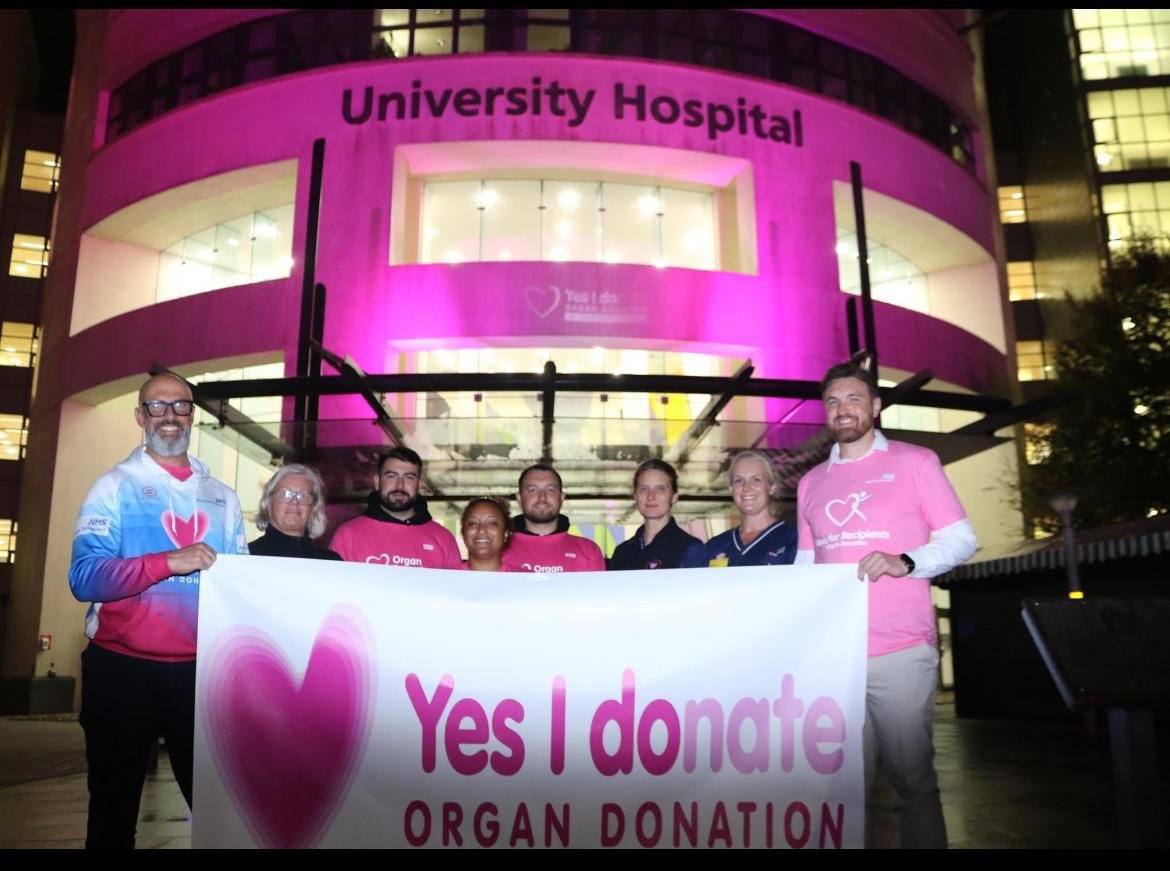 Midlands Organ Donation Team (@midlandsorgan) on Twitter photo Our team in University Hospital Coventry turning the hospital pink this week 🩷 #OrganDonationWeek #yesidonate #organdonation Our team in University Hospital Coventry turning the hospital pink this week 🩷 #OrganDonationWeek #yesidonate #organdonation