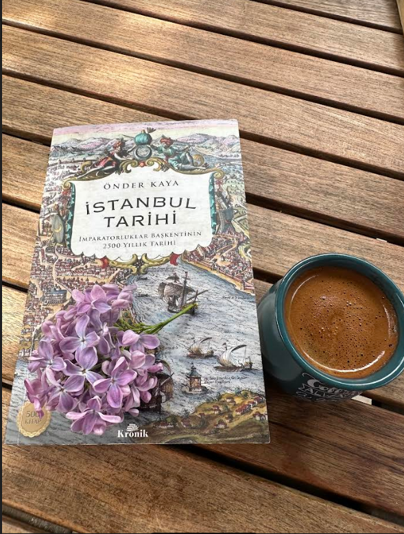 Twitterda 100 bin takipçiye ulaşmam vesilesiyle bu tweeti beğenen 3 takipçime çekilişle İstanbul Tarihi isimli çalışmamı hediye etmek istiyorum. Tüm okurlarıma ve takipçilerime teşekkür ederim. <a href="/KronikKitap/">Kronik Kitap</a>