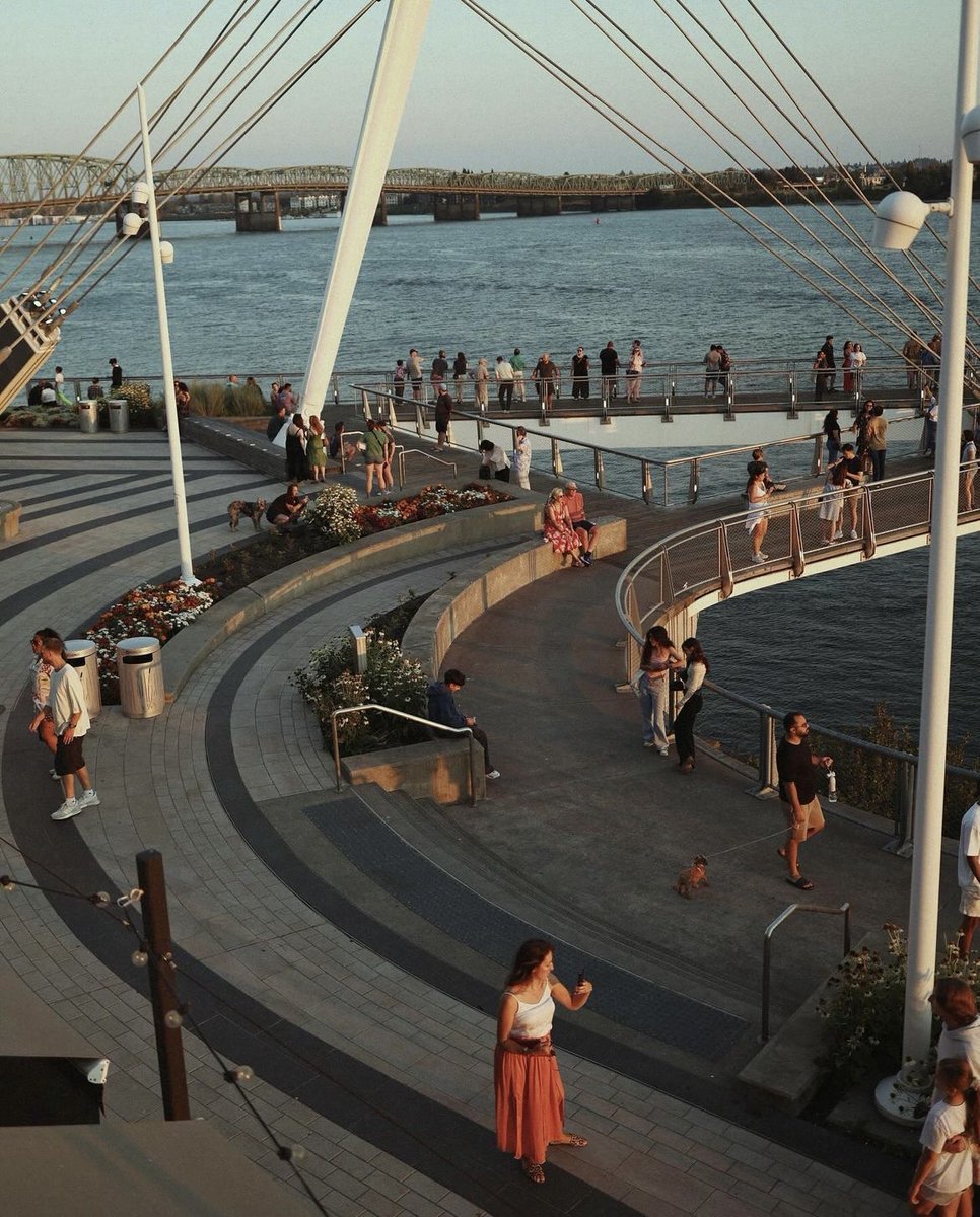 GrantStreetPier's tweet photo. I'm going to miss these blissful evenings filled with people gathering around me to watch the summer sunsets. π
Come while the sun remains-- there are only so many more of these summer evenings left! π€
π·: @mleblvard
#grantstreetpier #piersonality #vanwa #vanwapier https://t.co/ktNDHxsgNz