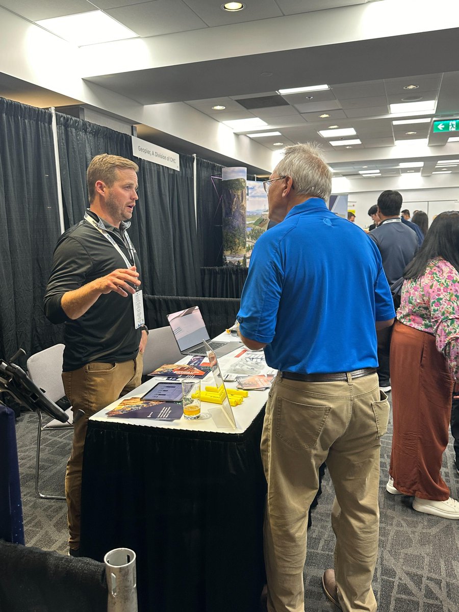 AgileFrameworks's tweet image. Thank you @CanadianGeotech for having us! The #MetaField team had an incredible experience at #GeoMontreal2024 If we missed the opportunity to connect at the conference, please reach out. We’d love to explore how we can collaborate and help achieve your goals. #GeotechEngineering