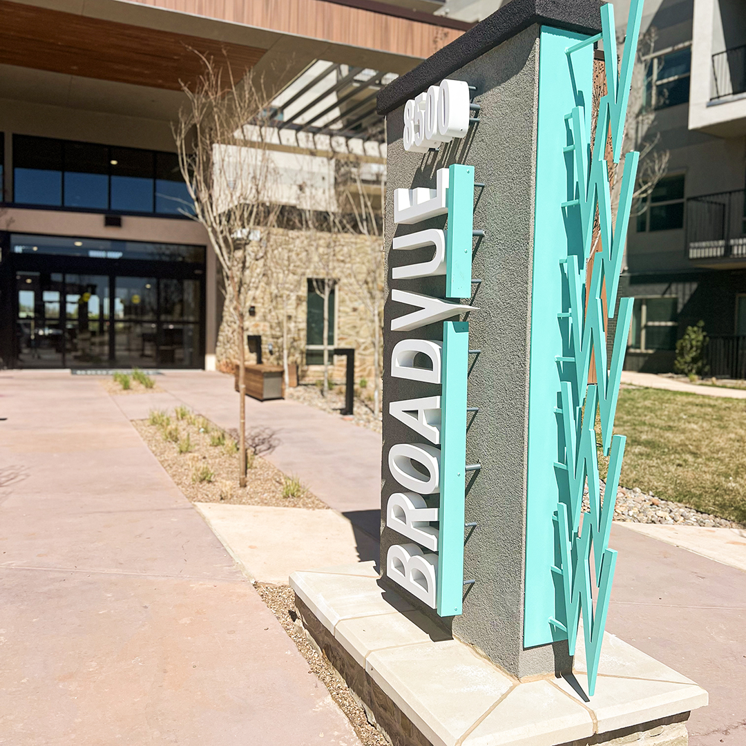 Criterion_B's tweet photo. Making a statement from the outside in for BroadVue Apartments.

#BroadVue #LogoDesign #CriterionB #MultifamilyBranding #MultifamilyBrand https://t.co/uH8msStZEG