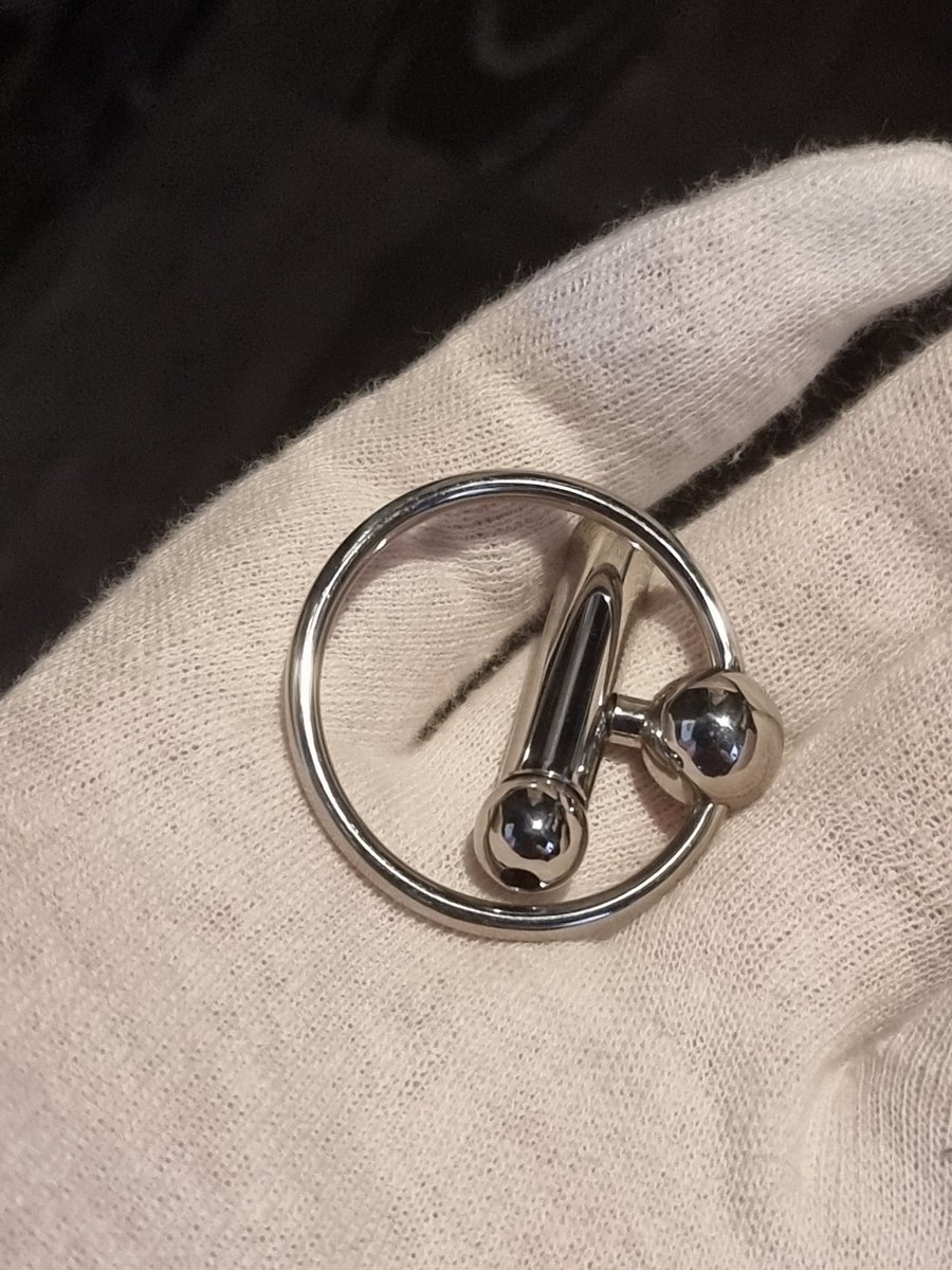 NessusPlay's tweet photo. I hear the glans ring makes it feel better https://t.co/ID2emN3v3n