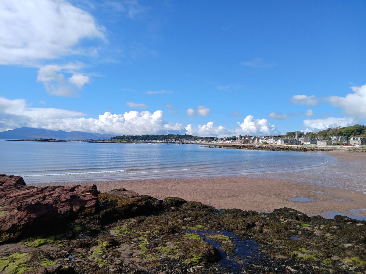 BroughtonGeog's tweet photo. Brilliant day 2 studying river and beach profiles with @FSC_Millport https://t.co/8KTtQBTMop