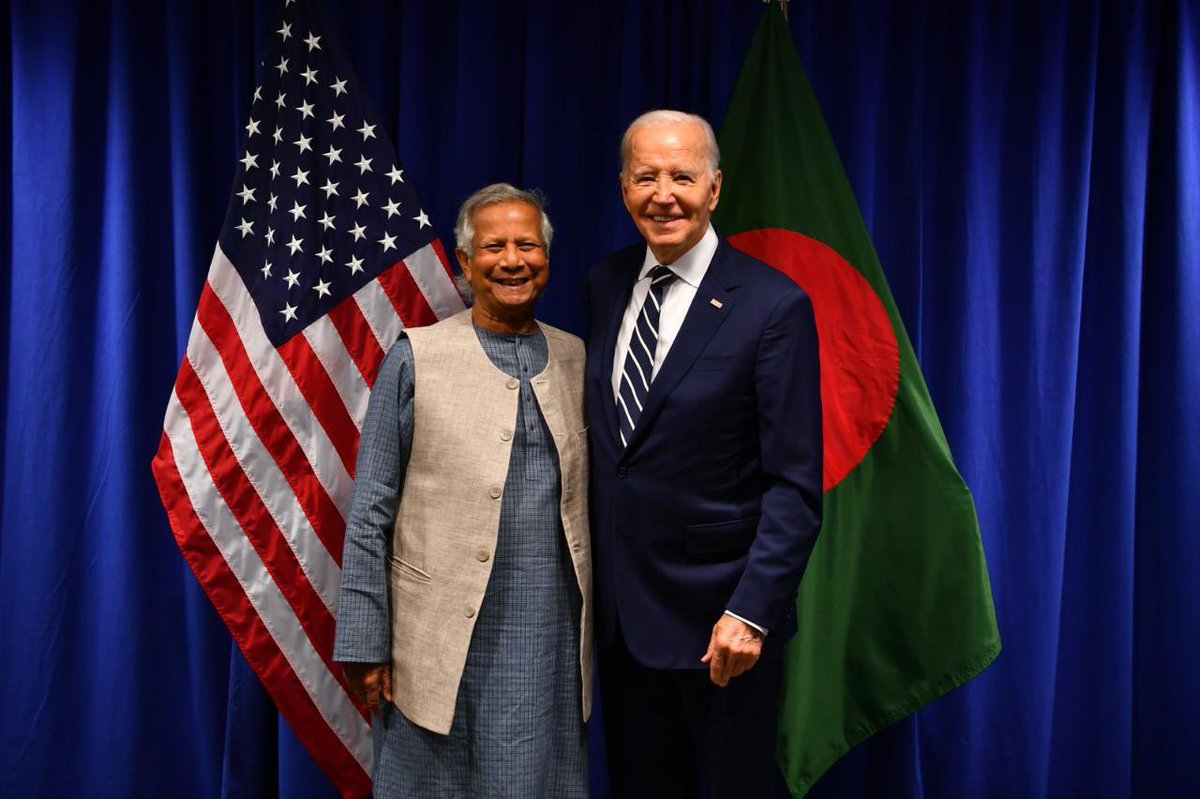 BDMOFA's tweet image. 🇧🇩 Chief Adviser, HE Prof Muhammad Yunus, met with 🇺🇸 @POTUS @JoeBiden on UNGA79 sidelines; discussed ways to deepen #Bangladesh | #USA ties and engagements.
@Yunus_Centre @ChiefAdviserGoB @StateDept