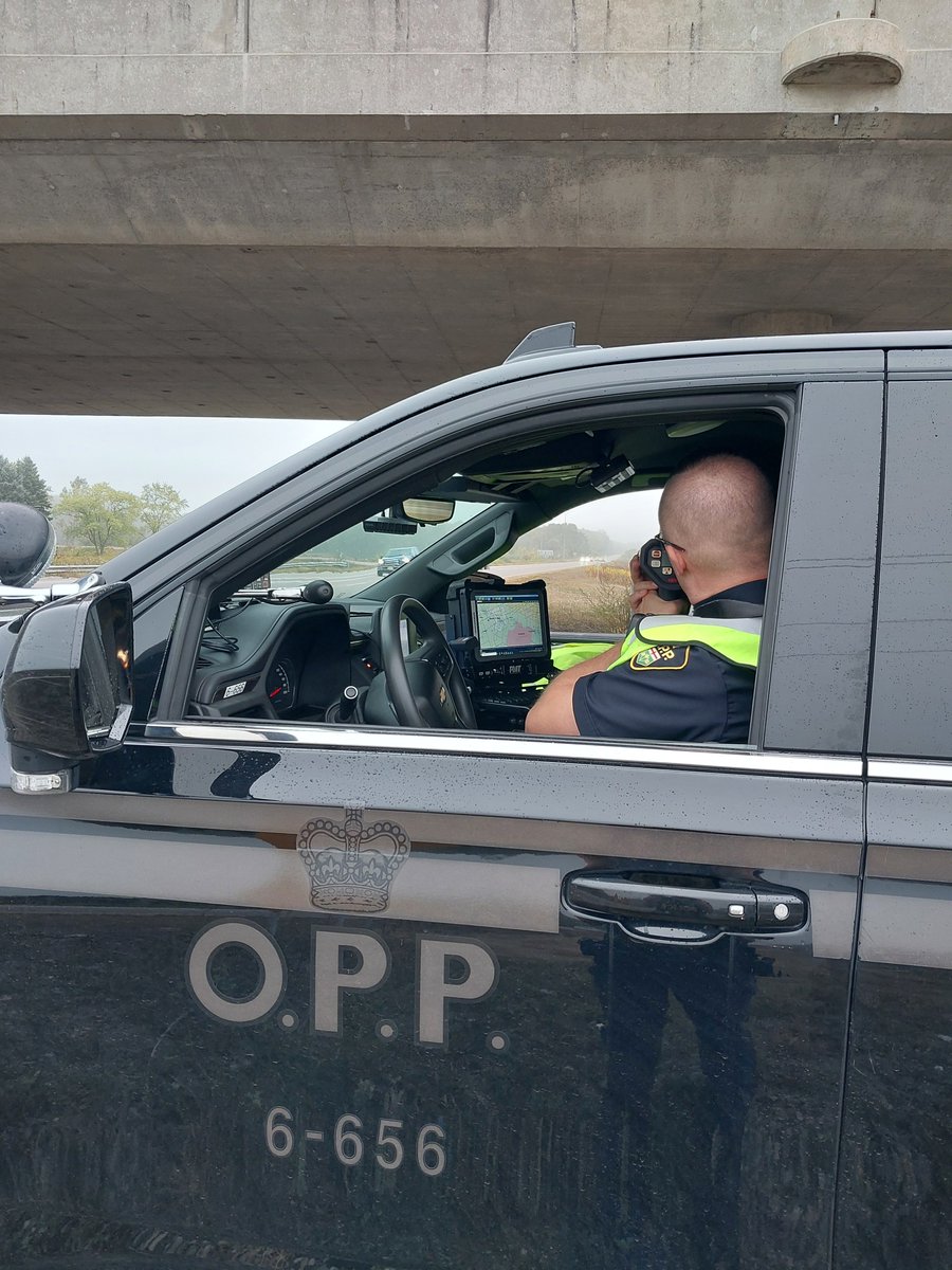 OPP_WR's tweet photo. As part of the #DriveSmartKeepItSafe traffic campaign, #BrantOPP will be targeting stunt driving and illegal vehicle modifications.  We are asking @BrantCommunity  to report dangerous driving behaviour including speeding, unsafe passing, brake-checking, and racing.  Focus will also be on vehicles that do not comply with regulations including modified exhausts, excessive tint, and lowered suspensions.  #trafficsafety #Drivelegal  ^pn