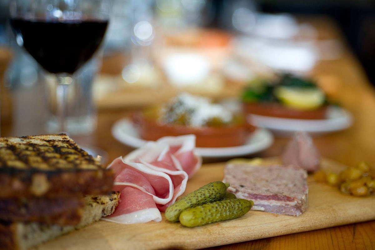 Brasero's Chef De Cuisine Named Within StarChefs Rising Star Class 2024 chicagofoodmagazine.com/news/braseros-…