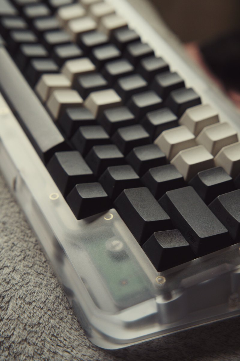 Neon Icon tweet media