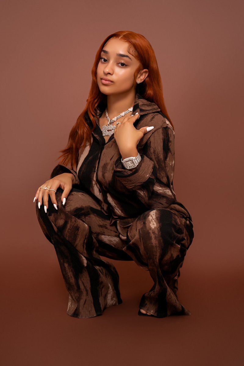 JENISEBENJI_'s tweet photo. Sitting Pretty 🤎 https://t.co/x9TgABL2tc