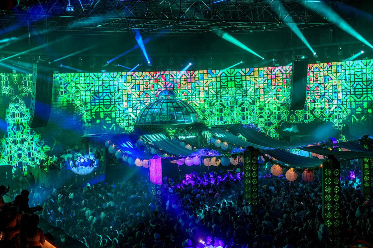 All Day I Dream tweet media