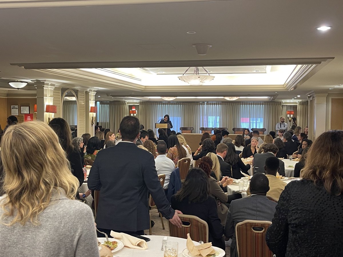JMeline's tweet image. Standing room only- for health workers on side of #UNGA. ⁦@projecthopeorg⁩ #healthworkerssavelives ⁦@FHWCoalition⁩