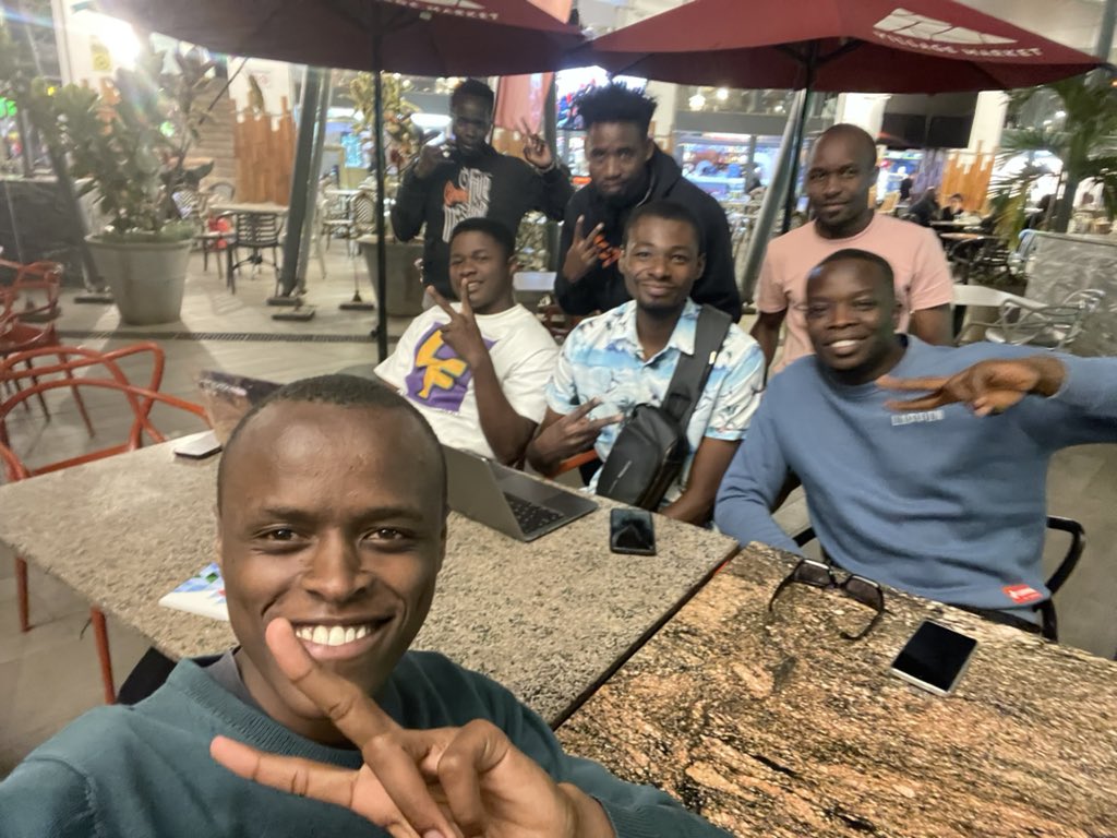 _jboflagos's tweet photo. Met with the Base team in Kenya tonight 🇰🇪. Really loving the energy from the city of Nairobi. 

@Sir_Damilare @DefiDevrel @dalmasonto @aleki_muia @kefaisaboke @GrantonMburu https://t.co/Slde62RUe1