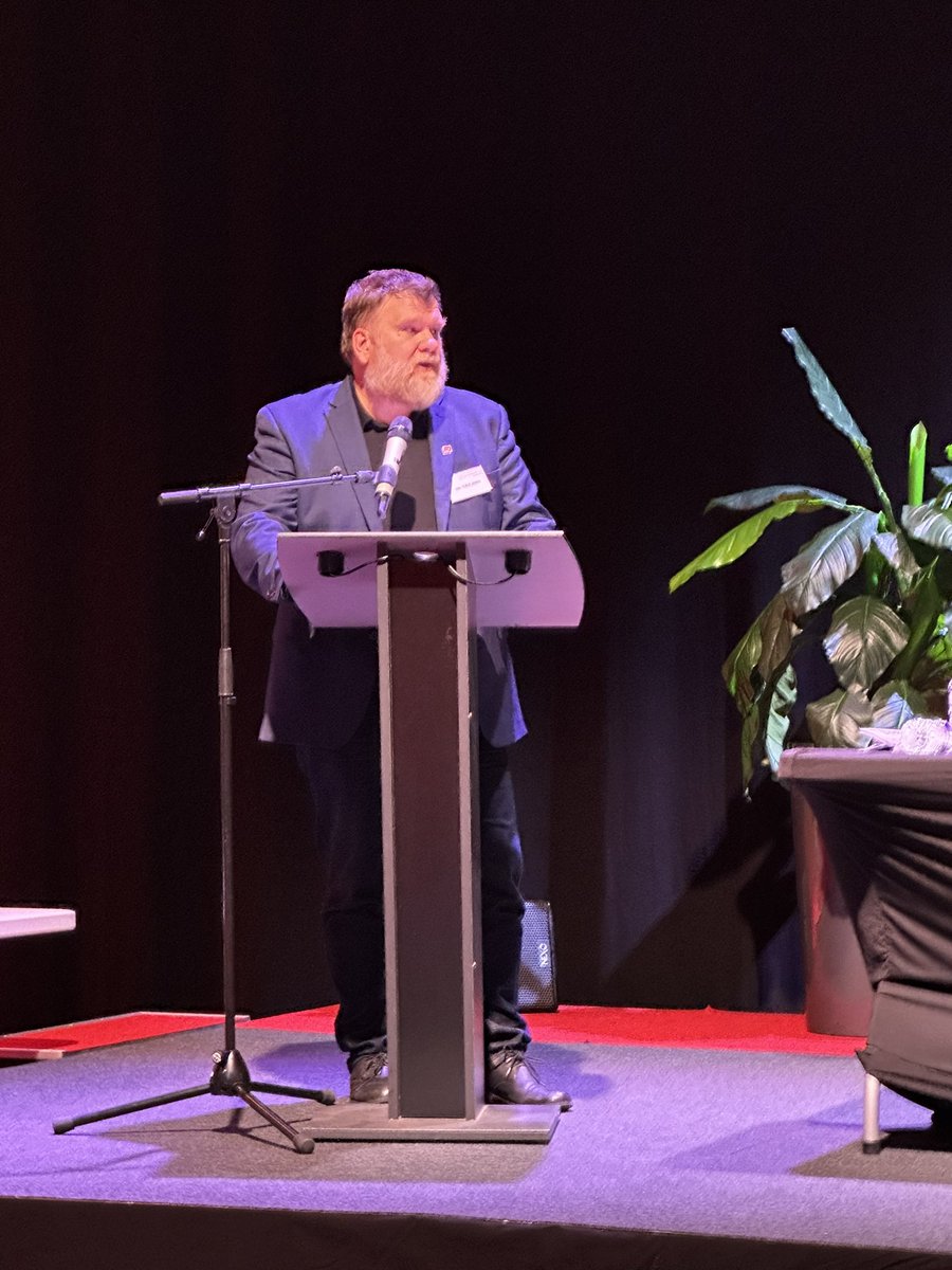 Comité Confédéral National FO des 24 et 25 septembre à Carcassonne.
Les militants de la #FECFO à La Tribune pour rappeler nos revendications sur les salaires, les retraites, l’emploi…
Libre indépendants et déterminés il faut préparer le rapport de force !