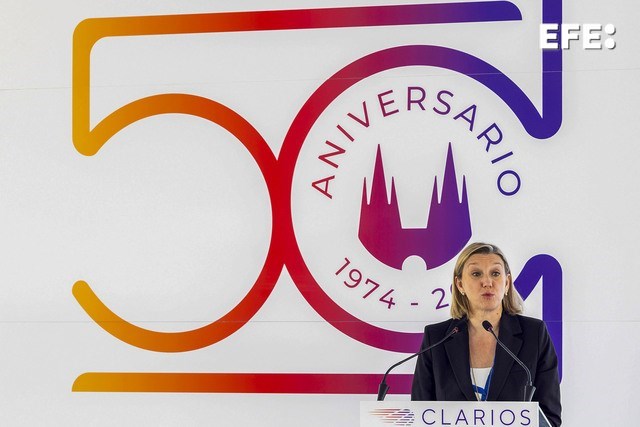 EFE_CyL's tweet photo. La vicepresidenta de Castilla y León defiende el perfil industrial de la comunidad autónoma y pide desterrar los tópicos en sentido contrario

Isabel Blanco ha puesto el ejemplo de los 50 años de la empresa Clarios en Burgos, dedicada a la fabricación de baterías para vehículos https://t.co/xNijm78Law