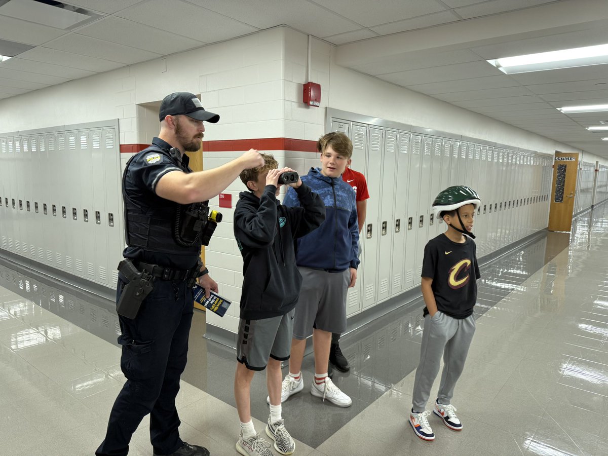 kmdunlap's tweet photo. Sooo cool!!! Officer McLaughlin brought in a laser radar detector so we could see how fast the infentos go (we clocked the mini bike @ 7 mph)! No one is getting a ticket today. π #infento #fairviewadvantage #create @infento @FPSchools https://t.co/MXr9CN15GS