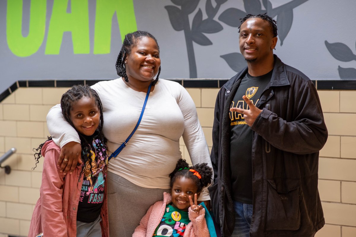 We had an AWESOME time with HCPS families at The Oak last week for the Family Resource Center open house and the debut of the new rolling resource center! 🙌

Check out these great offerings — and more! — from @hcpsfamily: henricoschools.us/family-and-com…