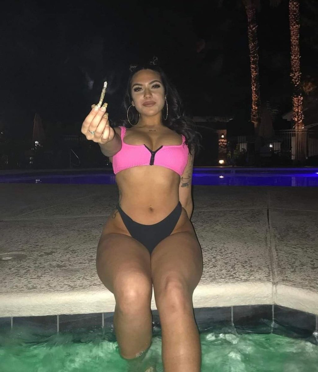 420journals's tweet photo. Puff puff pass ❤️😊 https://t.co/6KQ3J6tIzk