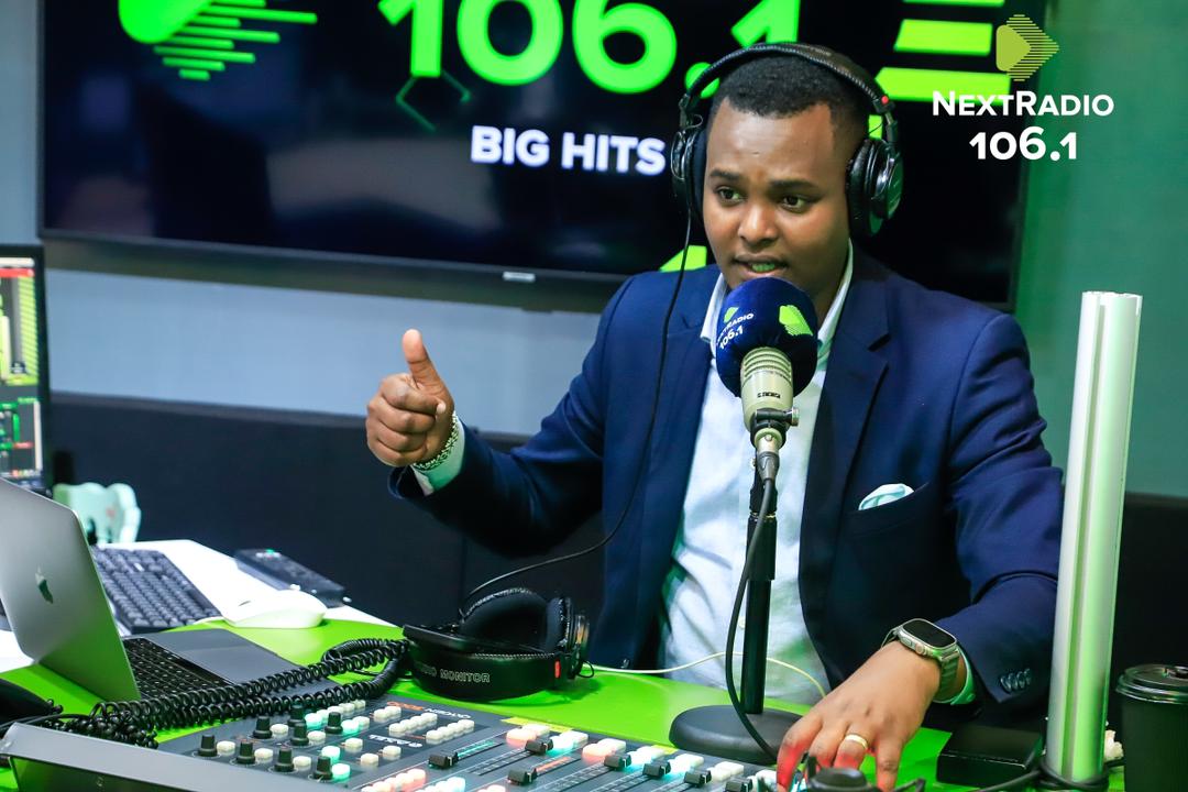 Next Radio 106.1FM (@nextradio_ug) on Twitter photo .<a href="/hkasacca/">Henry Kasacca</a>: The Executive Director of <a href="/KCCAUG/">Kampala Capital City Authority (KCCA)</a> Dorothy Kisaka has gone not because the President has been convinced of her incompetence.
There is a report and people have to step aside for investigations of criminal negligence.
#NextBigTalk #NextRadioUg .<a href="/hkasacca/">Henry Kasacca</a>: The Executive Director of <a href="/KCCAUG/">Kampala Capital City Authority (KCCA)</a> Dorothy Kisaka has gone not because the President has been convinced of her incompetence.
There is a report and people have to step aside for investigations of criminal negligence.
#NextBigTalk #NextRadioUg