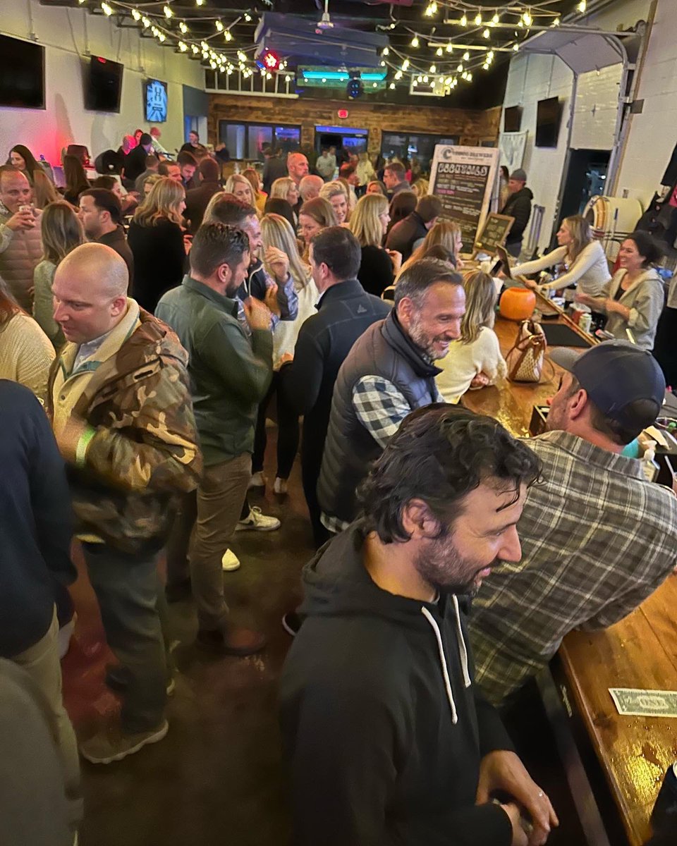 Have you purchased your ticket for our Fall Fundraiser at The Parrot on October 5th? It’s always a blast! 💃🏻 🕺🏼 

Anyone who purchases a ticket this week will be automatically entered to win a CEF Yeti Coffee Cup…your choice of blue or green! 💚💙

one.bidpal.net/parrot/ticketi…