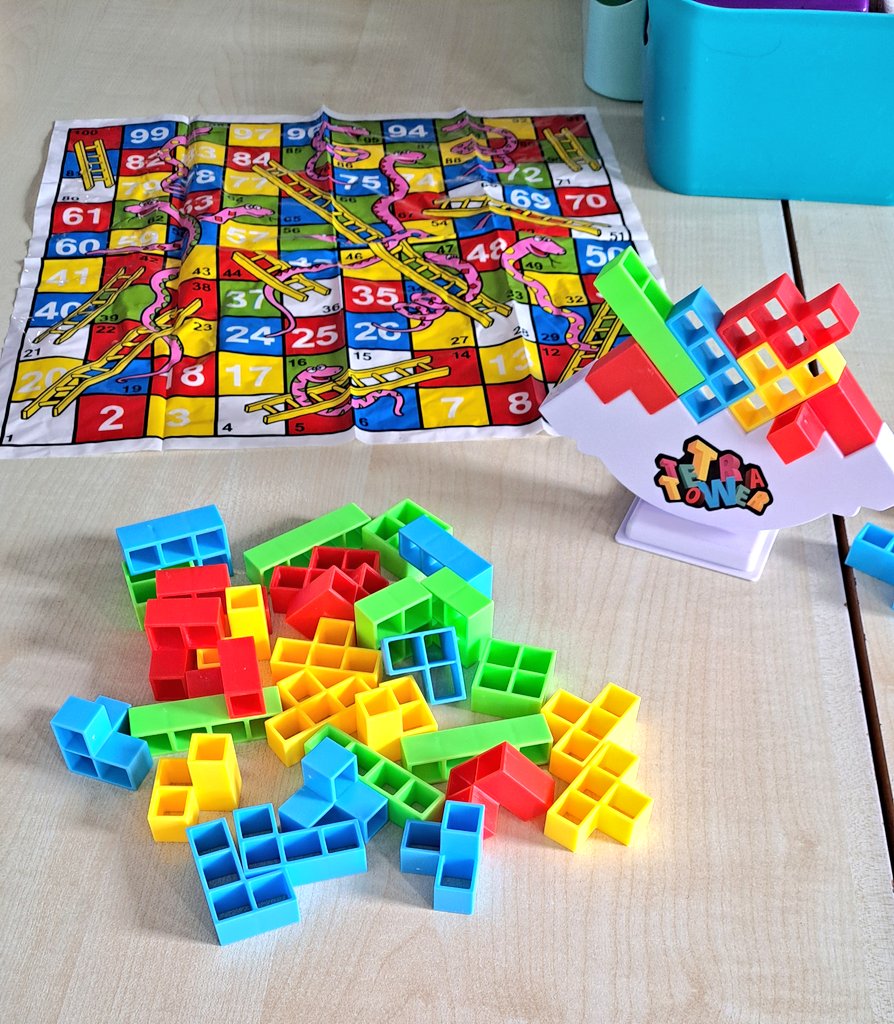 Team building afternoon to work on our social skills and turn taking. 👌🎲
The children showed good #Resilience and #Teamwork. Bringing an old school game and a new craze together ❤️ #ks2 #nurture #primary #thisisap @Head_TheHeights