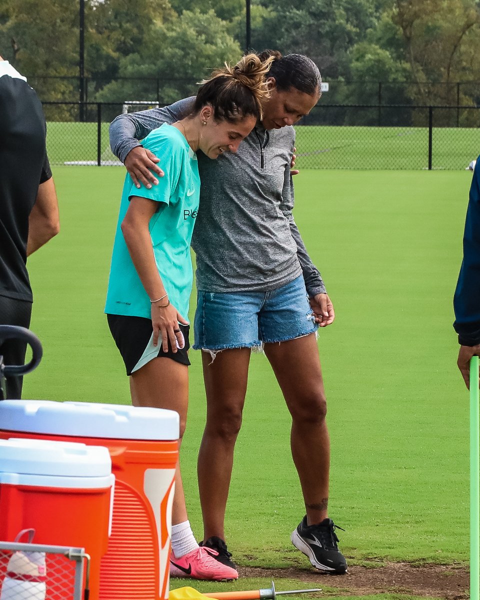 Savannah DeMelo 🤝 Shannon Boxx

Two of the three <a href="/USWNT/">U.S. Women's National Soccer Team</a> players to be named to a World Cup roster before earning a cap 🇺🇸