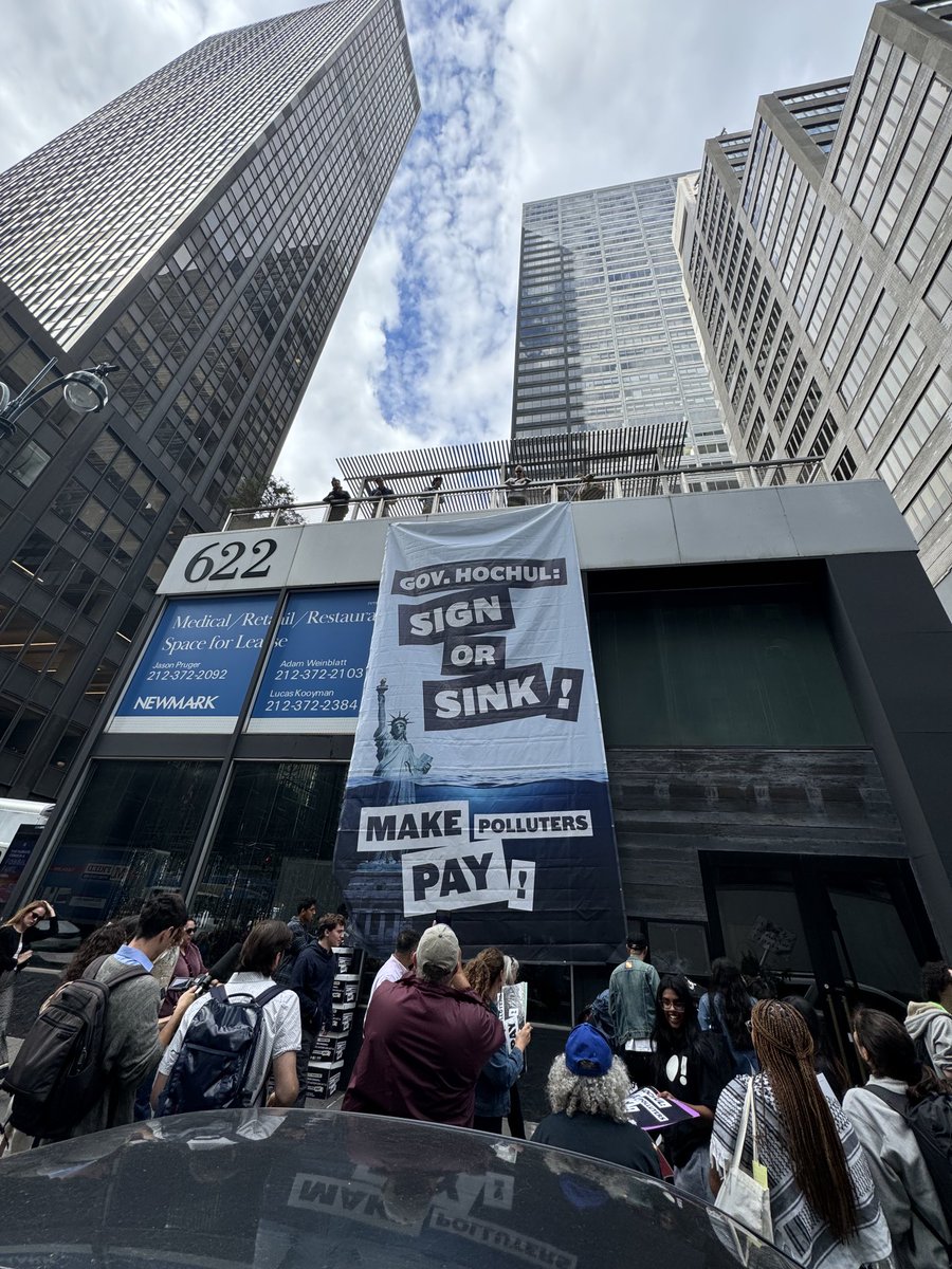 New Yorkers are tired of being played for suckers. ⁦<a href="/GovKathyHochul/">Governor Kathy Hochul</a>⁩ needs to screw up her courage and send the bill for climate damage to Exxon, not taxpayers #MakePollutersPay