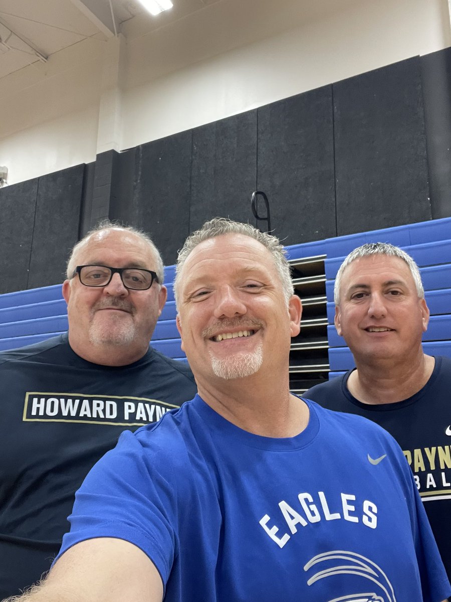 Thankful to have Coach <a href="/ndalleh/">Nadir Dalleh</a> and the legendary Coach Starnes of Howard Payne Men’s basketball at practice today looking at our hoopers!
<a href="/Mr_B_Johnson/">Brian Johnson</a> 
#1-0